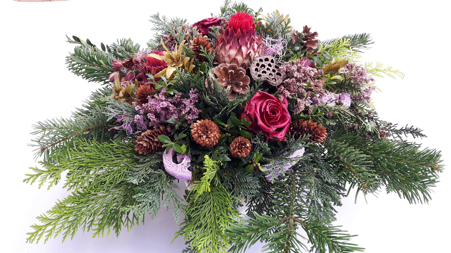 Gesteck Winter für Dekorationen im Außenbereich oder auf dem Friedhof