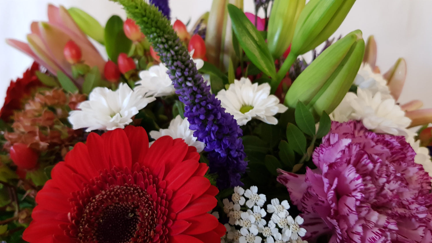 Blumenstrauß mit Lilien, Rosen, Gerberas sofort Lieferbar
