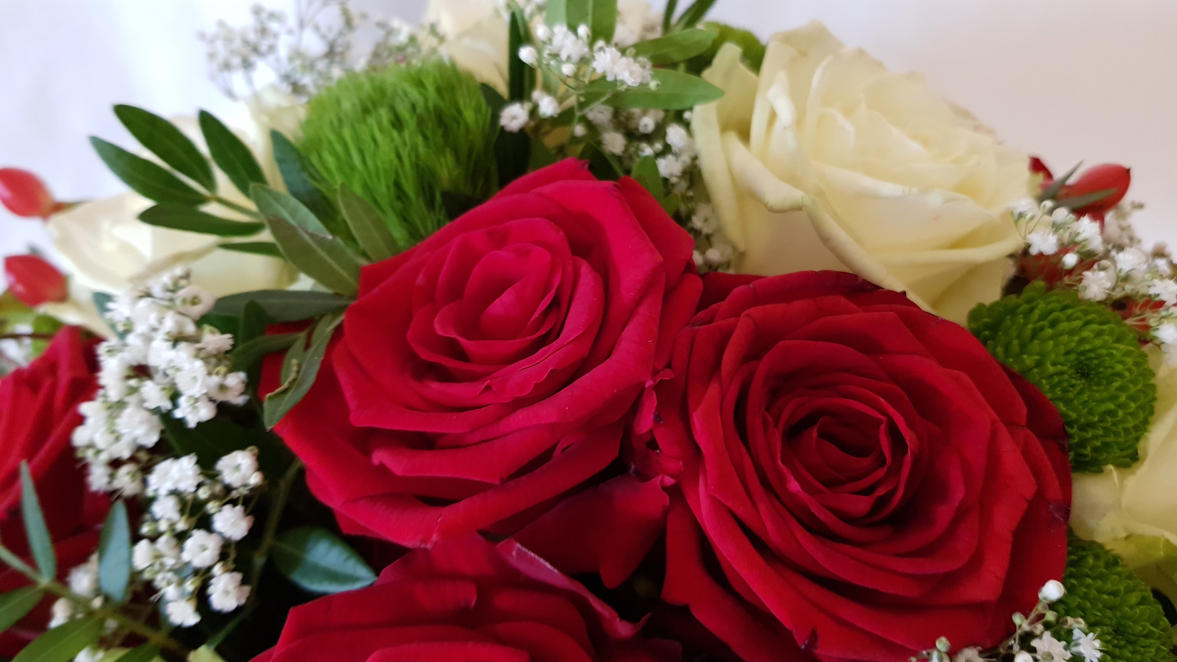 Rosenstrauß mit roten Rosen