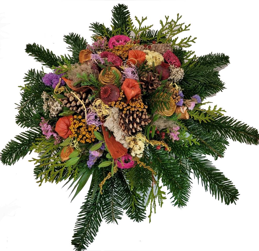 Gesteck mit Tanne für Totensonntag und Allerheiligen - bunte Farben