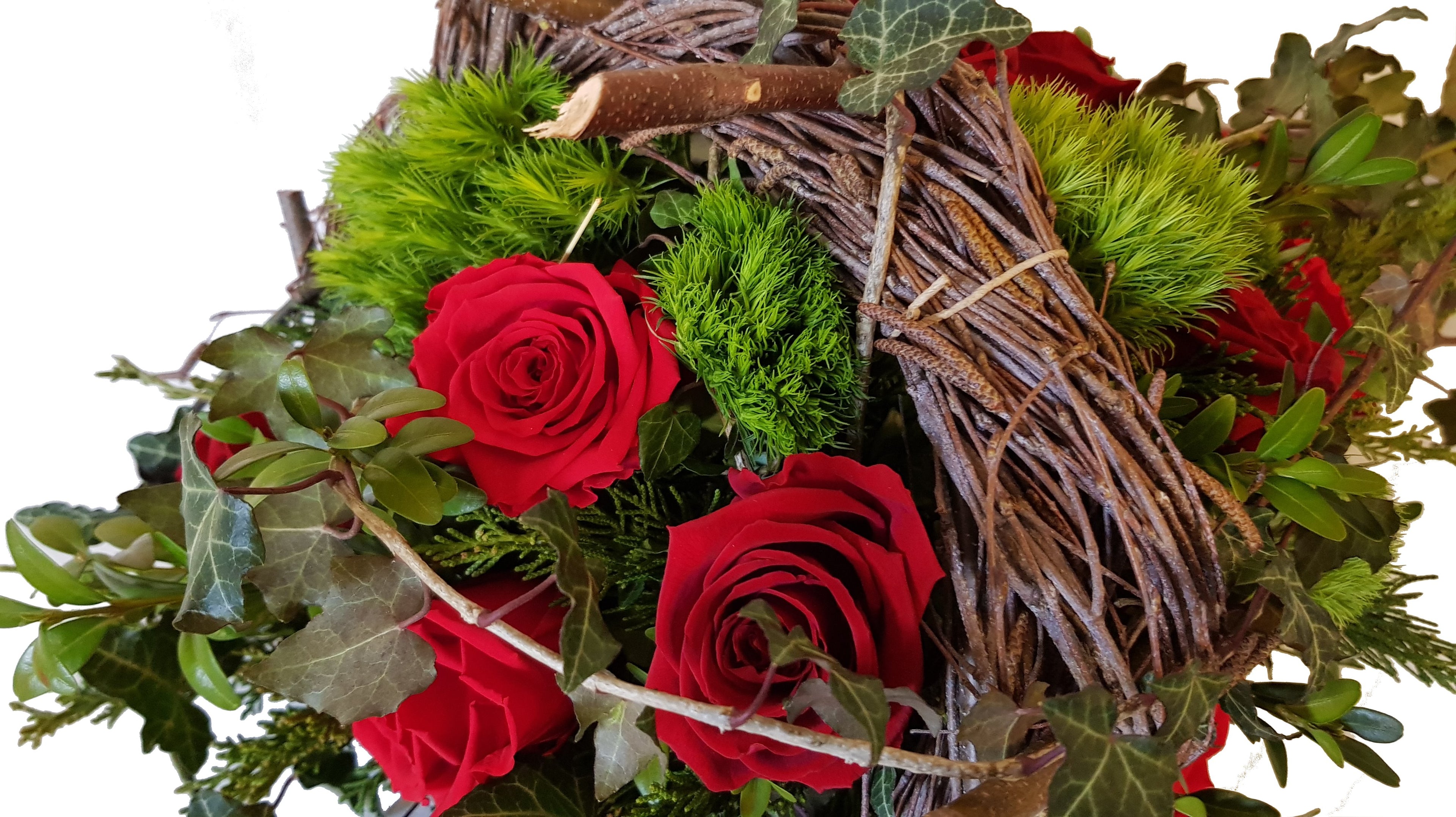 Moderne Trauerfloristik mit roten Rosen - Füllhorn für Beerdigung - Handarbeit vom Floristen
