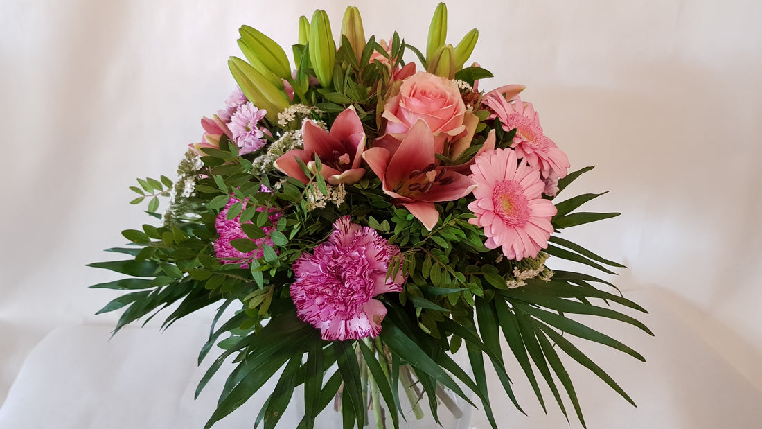 Blumenstrauß in rosa ,, Blumensynfonie,, ideal zum versenden 