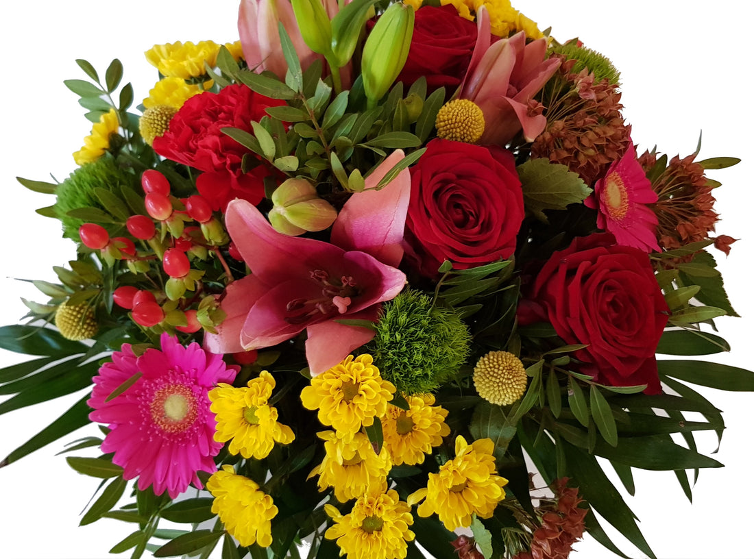 bunter Blumenstrauß mit roten Rosen ,,Bunte Liebe,,