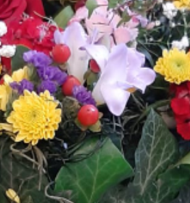 Gesteck frische echte Blumen - Bestattung