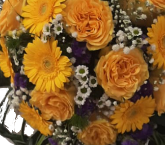 Gesteck zur Beisetzung in Gelb mit frischen Blumen Gelben Rosen, weißen Santinisund Gelben Germenis