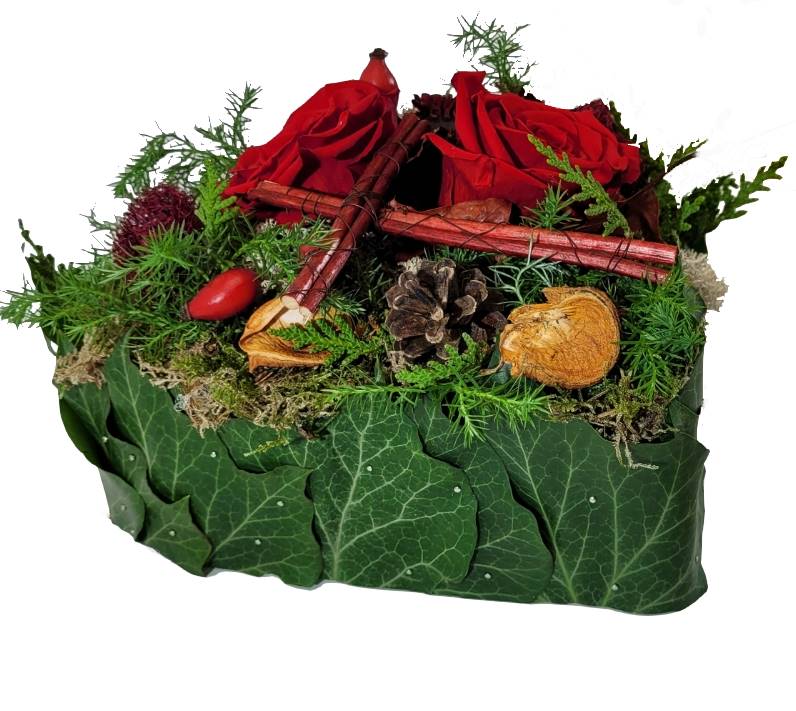 Gesteck Herz Allerheiligen Friedhof mit roten Rosen 