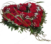 Herz aus roten Rosen 