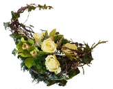 Trauergesteck mit Rosen nd Orchiedden 