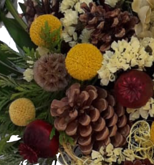 Grabgesteck besondere Fom - modernes Trauergesteck für Friedhof in Gelb, Rot, Natur - Träne Geflochten aus Gras
