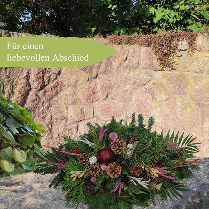 Trauergesteck für Grab - Haltbar Winter und Hochsommer - mit Naturmaterialien wie Zapfen, Lavendel, Gräser